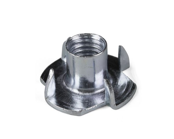 Гайка крыльчатая врезная DIN1624