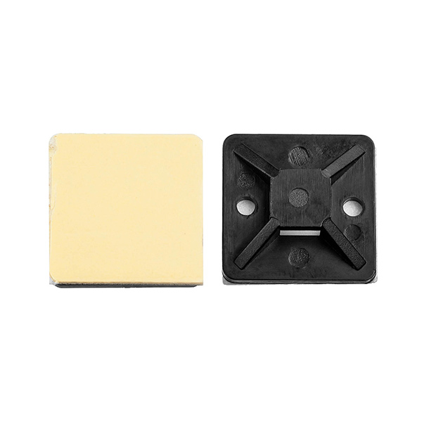 Площадка под хомут 19х19 черная самокл.