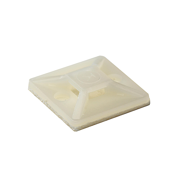 Площадка под хомут 19х19 белая самокл.